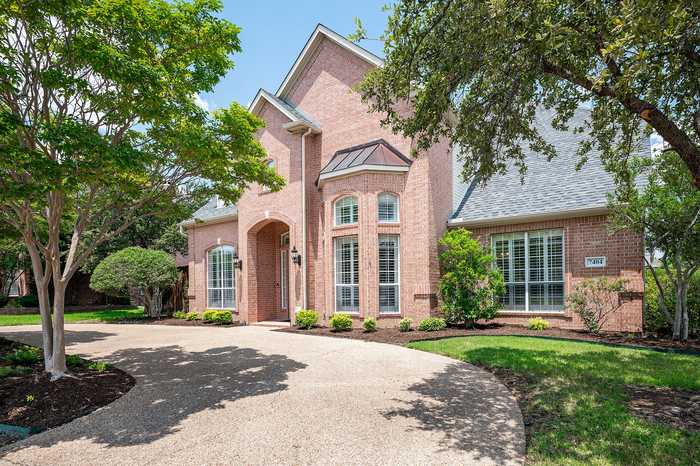 photo 2: 7404 Hillshire Lane, Irving TX 75063