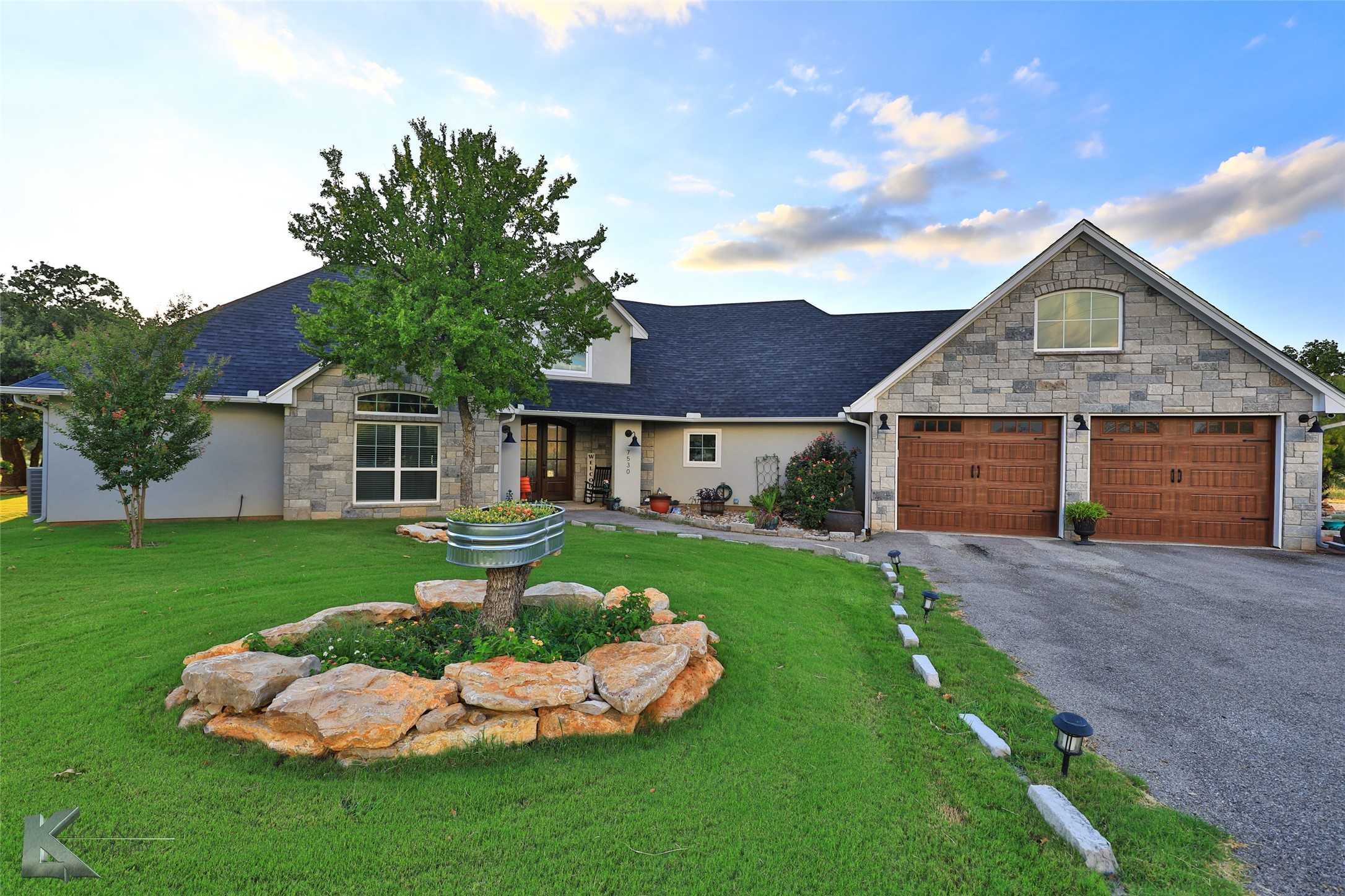 photo 2: 7530 Safe Harbor Drive, Brownwood TX 76801