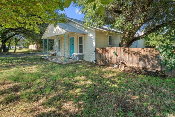 photo 2: 816 Glen Rose Road, Stephenville TX 76401