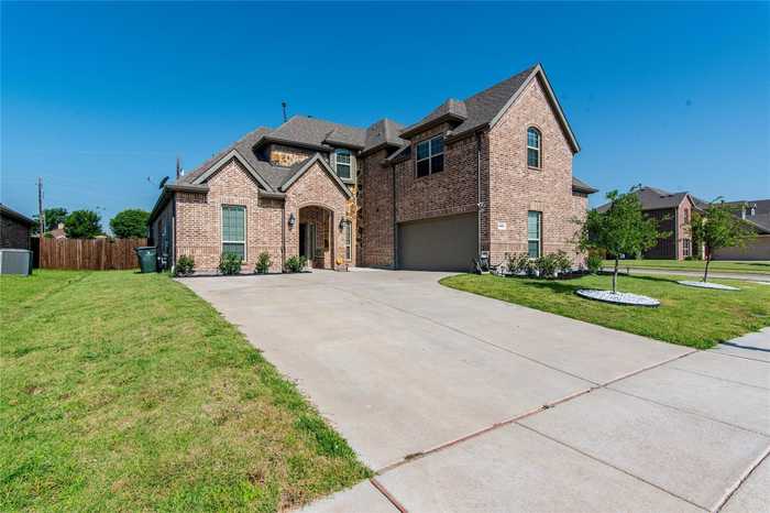 photo 1: 5301 Hidden Creek Road, Garland TX 75043