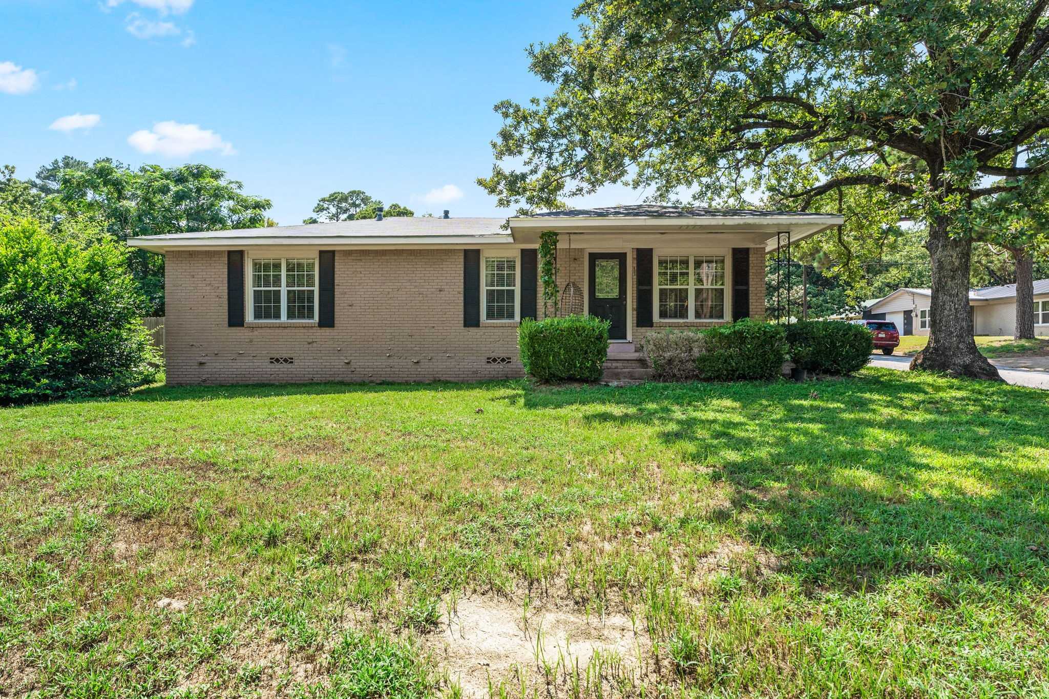 photo 3: 600 W Cayuga Drive, Athens TX 75751