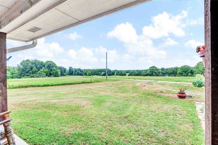 photo 1: 1429 County Road 140, Whitesboro TX 76273