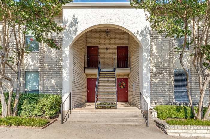 photo 1: 15926 Stillwood Street Unit 1072, Dallas TX 75248