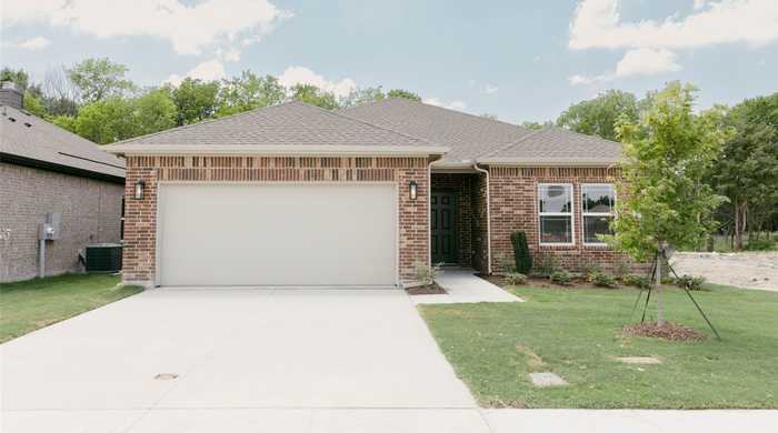 photo 1: 1310 Cole Drive, Trenton TX 75490