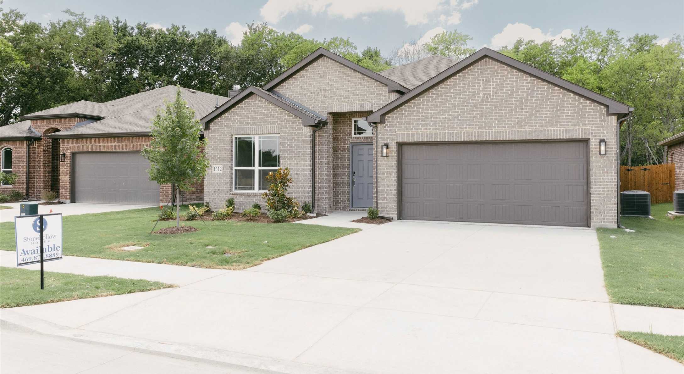 photo 3: 1312 Cole Drive, Trenton TX 75490