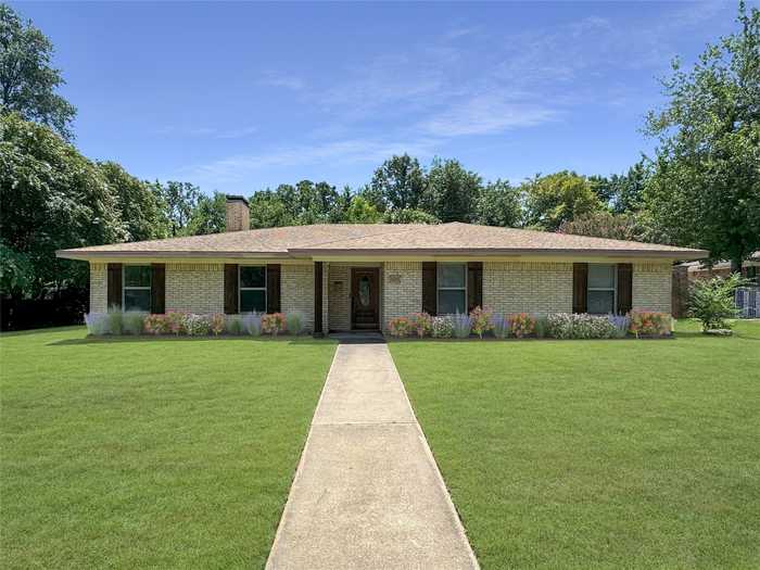 photo 1: 2562 Clark Lane, Paris TX 75460