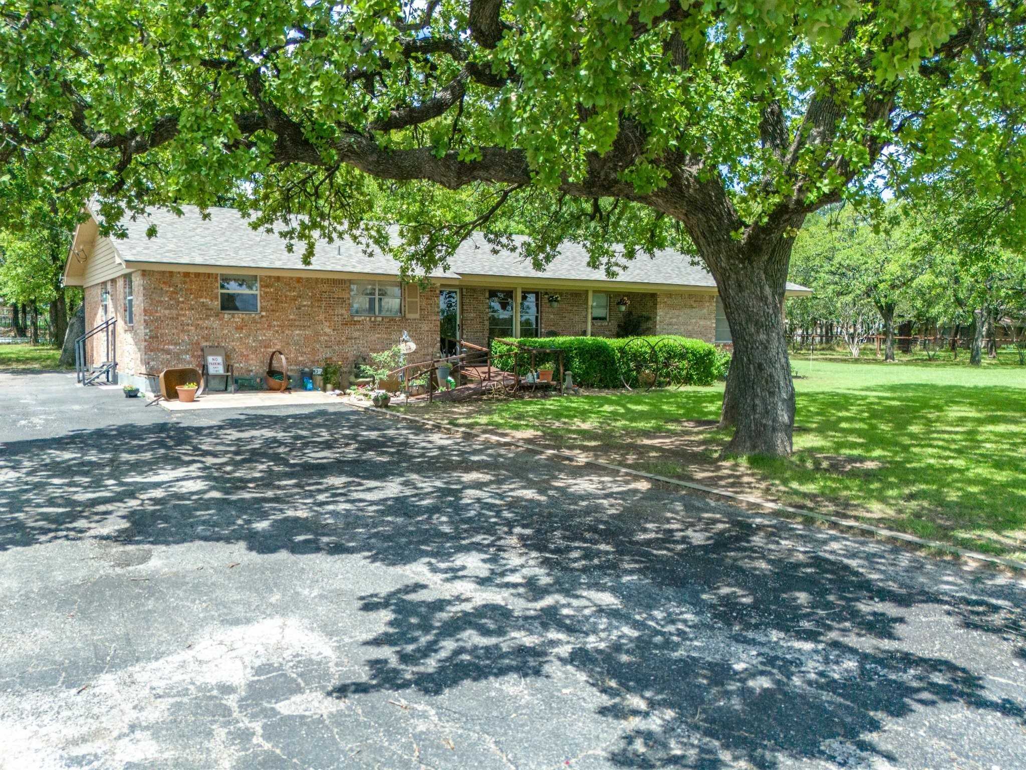 photo 3: 830 County Road 1550, Chico TX 76431