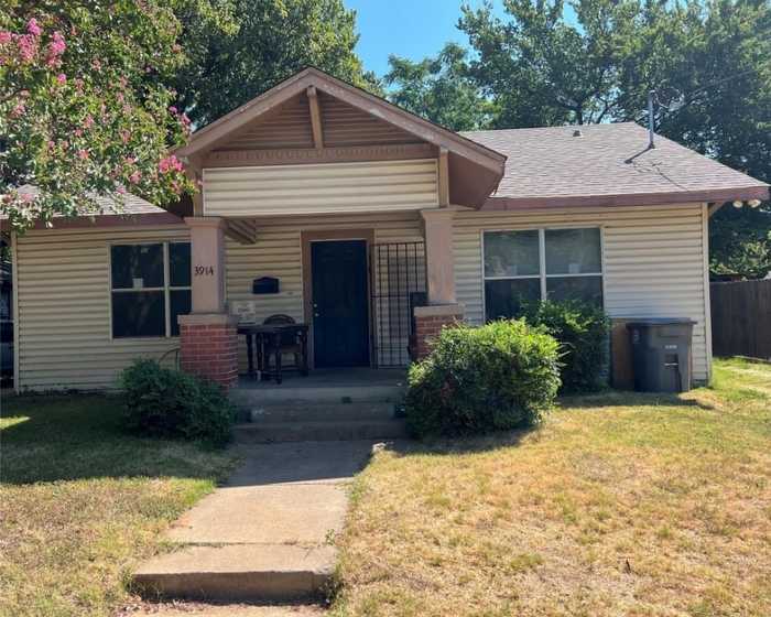 photo 1: 3914 Spence Street, Dallas TX 75215