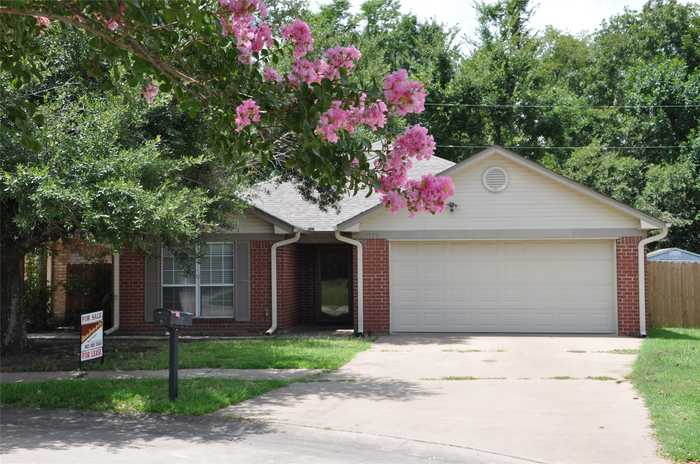 photo 1: 1720 Red Oak Circle Circle, Sulphur Springs TX 75482