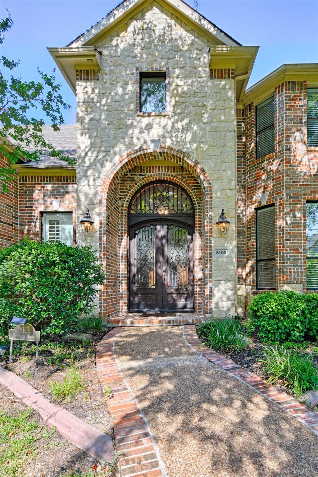 photo 3: 8105 Davidson Drive, Plano TX 75025