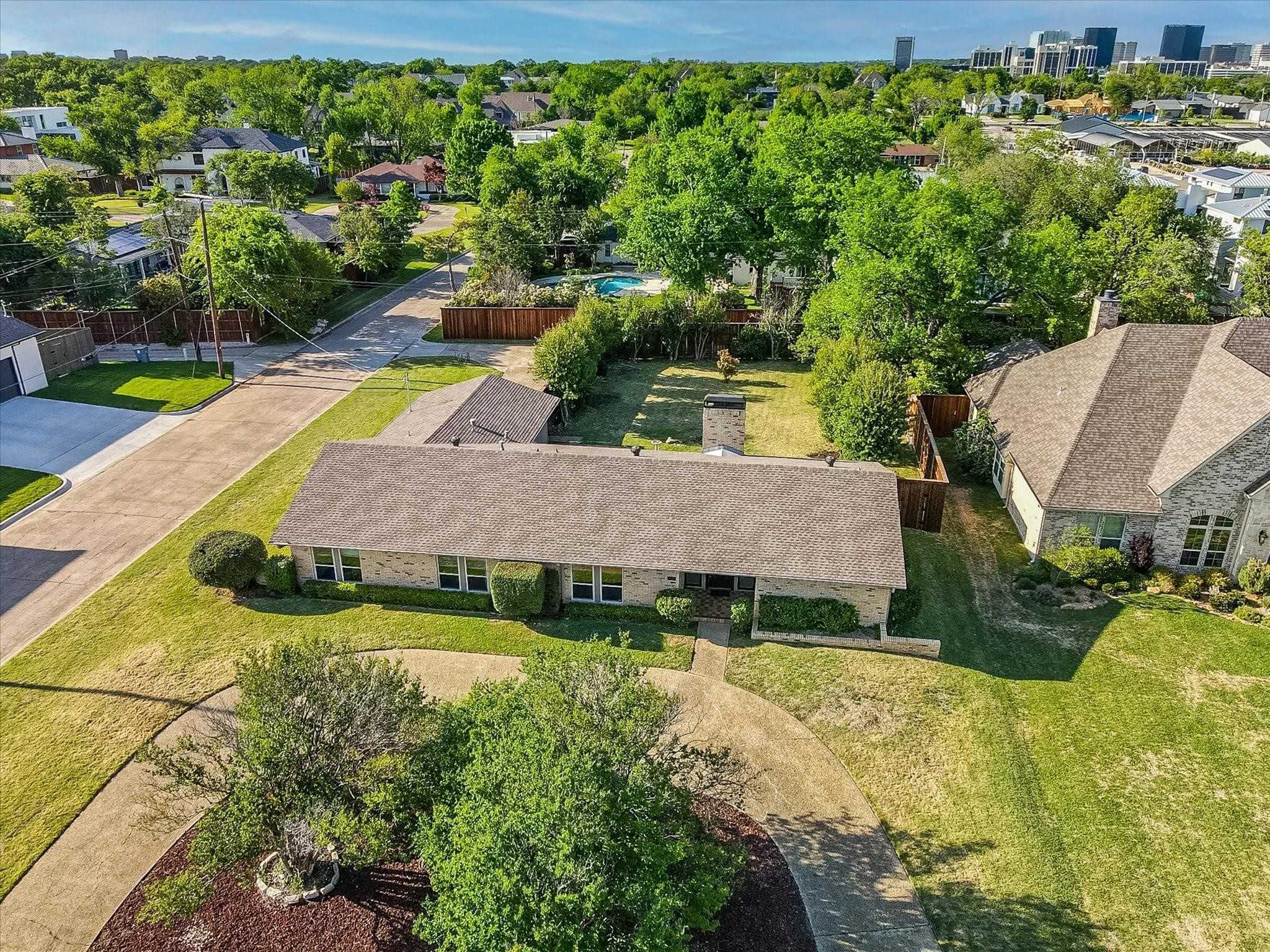 photo 3: 7607 Lavendale Avenue, Dallas TX 75230