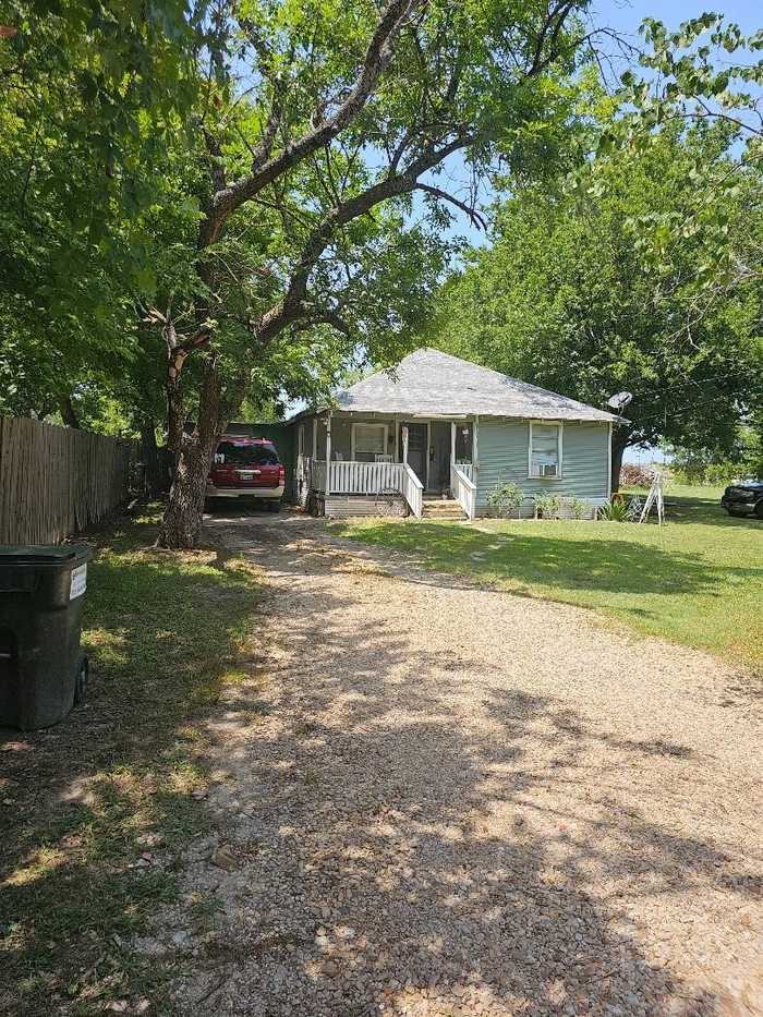 photo 1: 811 E 11th Street, Kemp TX 75143