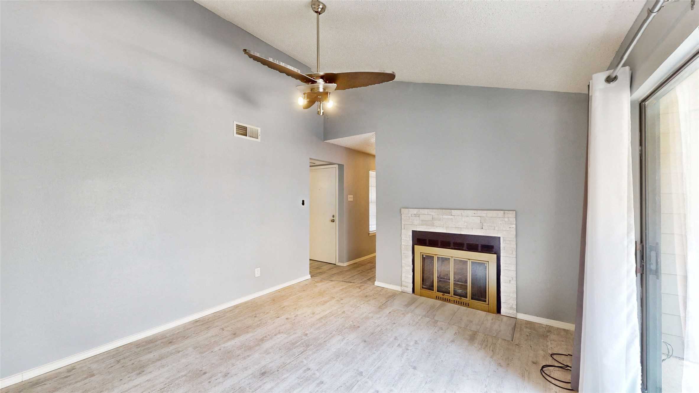 photo 3: 5335 Bent Tree Forest Drive Unit 223, Dallas TX 75248