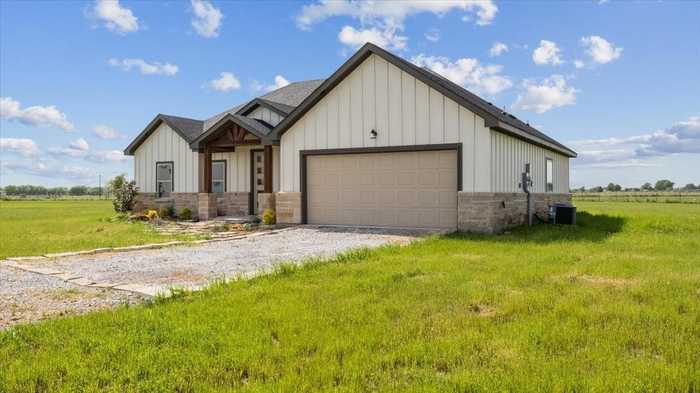 photo 2: 1589 Stiles Road, Whitesboro TX 76273