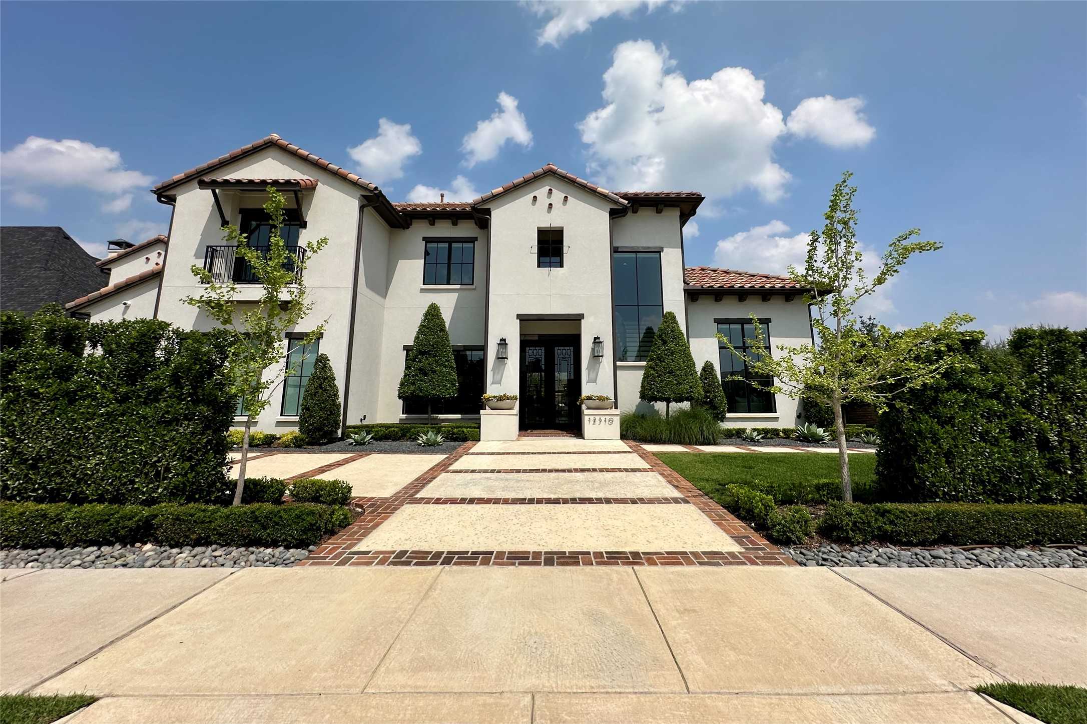 photo 1: 12310 Harvest Meadow Drive, Frisco TX 75033