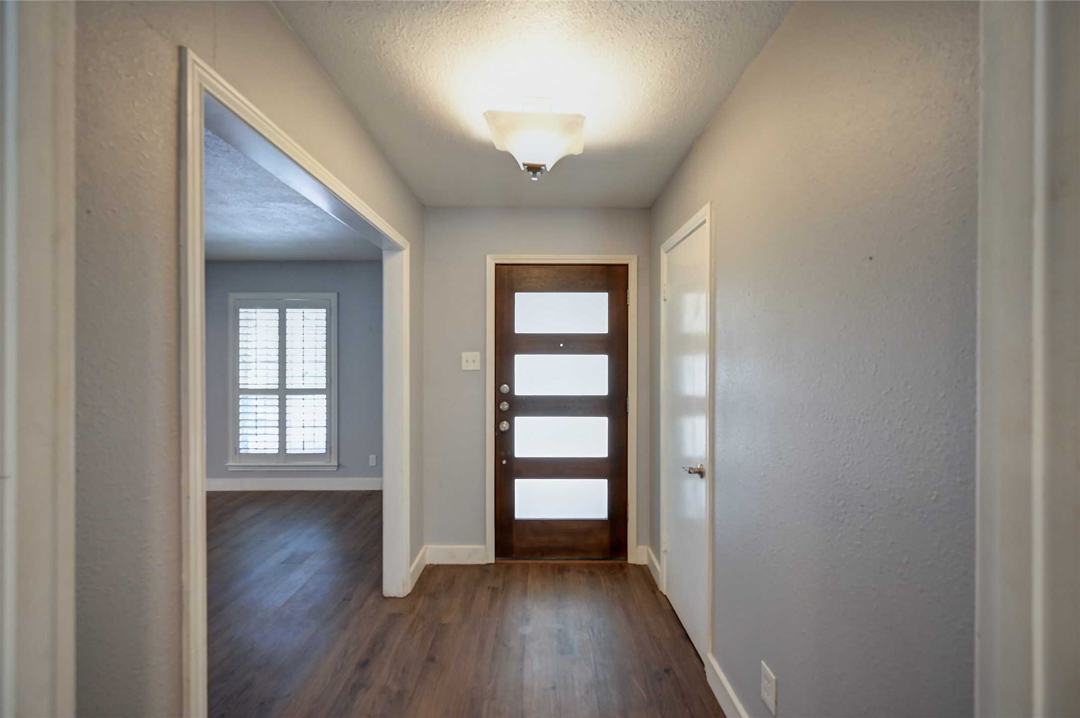 photo 3: 7818 Rolling Acres Drive, Dallas TX 75248