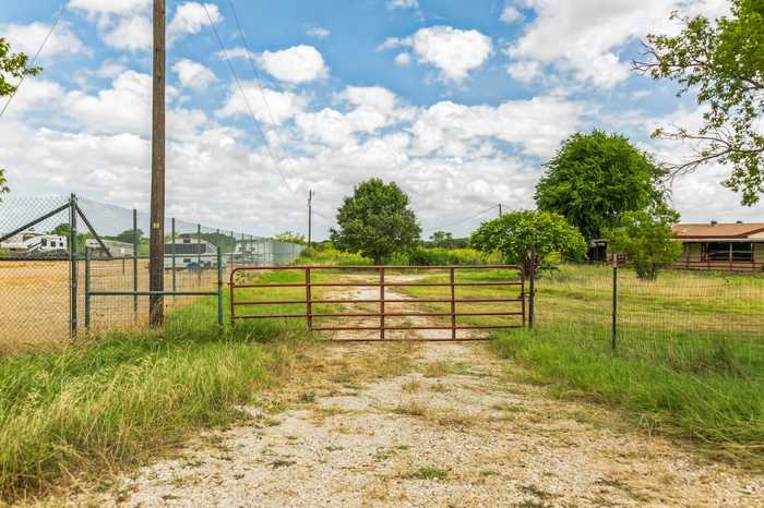 photo 2: 1601 County Road 312, Cleburne TX 76031