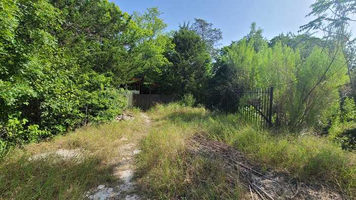 photo 1: 7225 Scyene Road, Dallas TX 75227