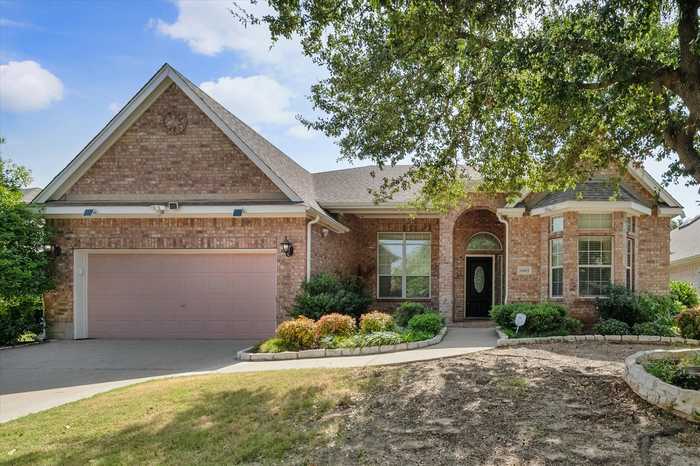 photo 2: 6603 Bluebird Drive, Arlington TX 76001