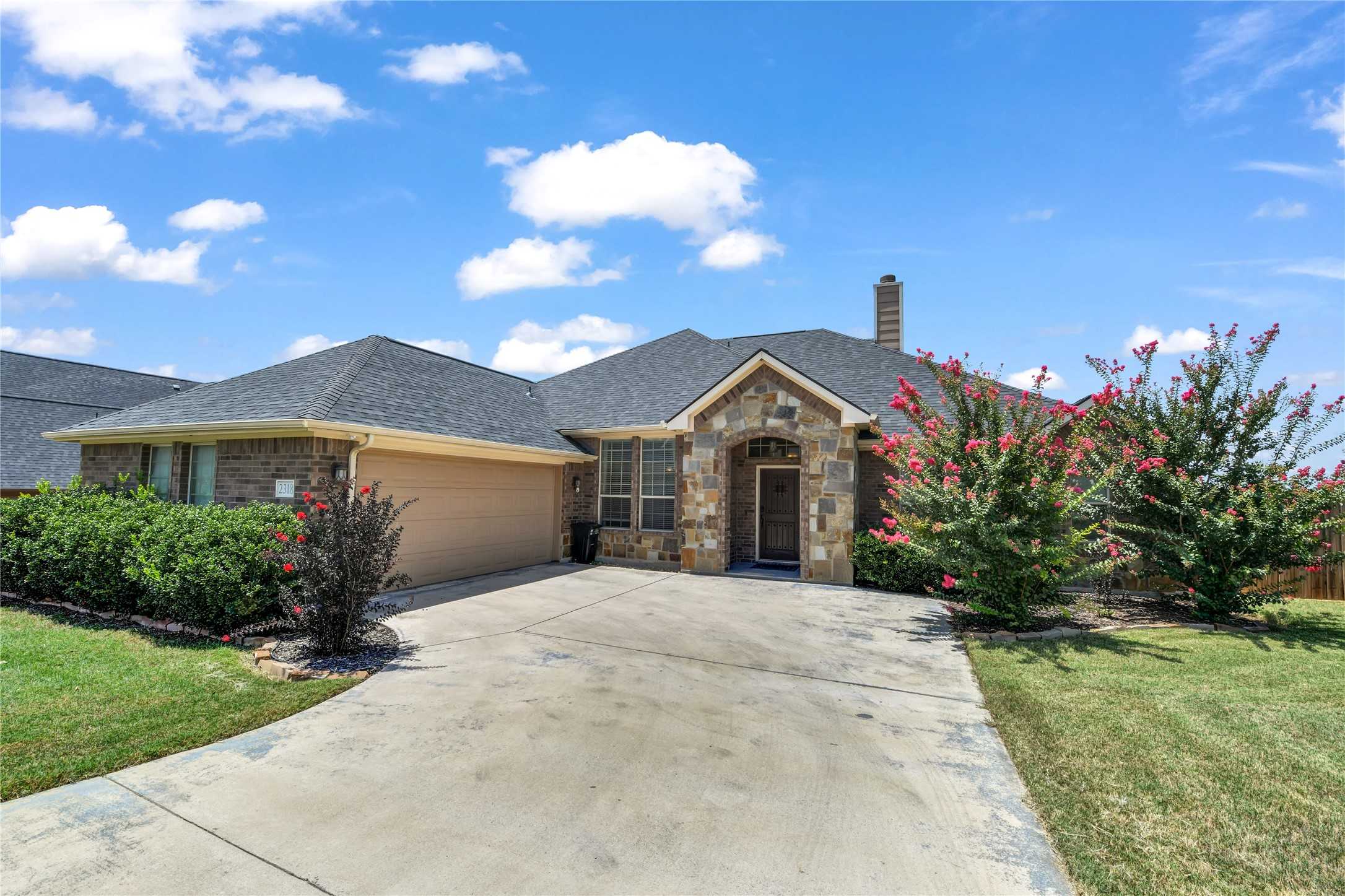 photo 1: 2318 Trace Ridge Drive, Weatherford TX 76087