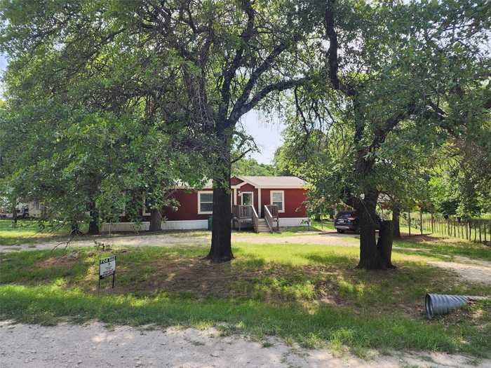 photo 2: 123 Lakeview Drive, Nocona TX 76255