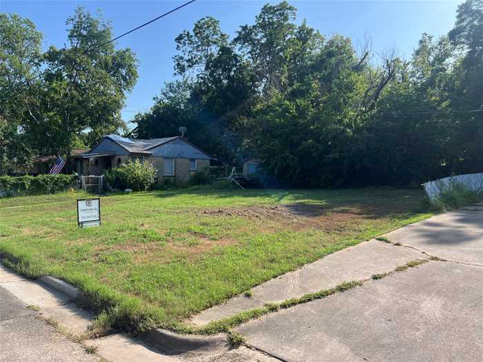 photo 1: 831 Fisher Street, Sulphur Springs TX 75482