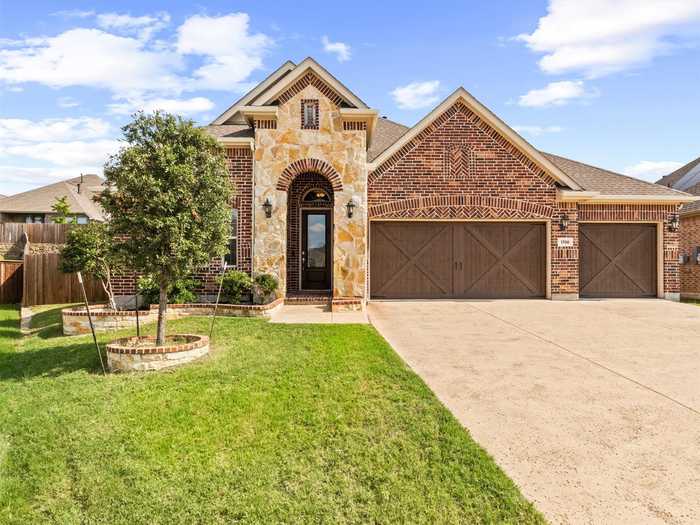 photo 2: 1708 Brookglen Court, Lewisville TX 75010