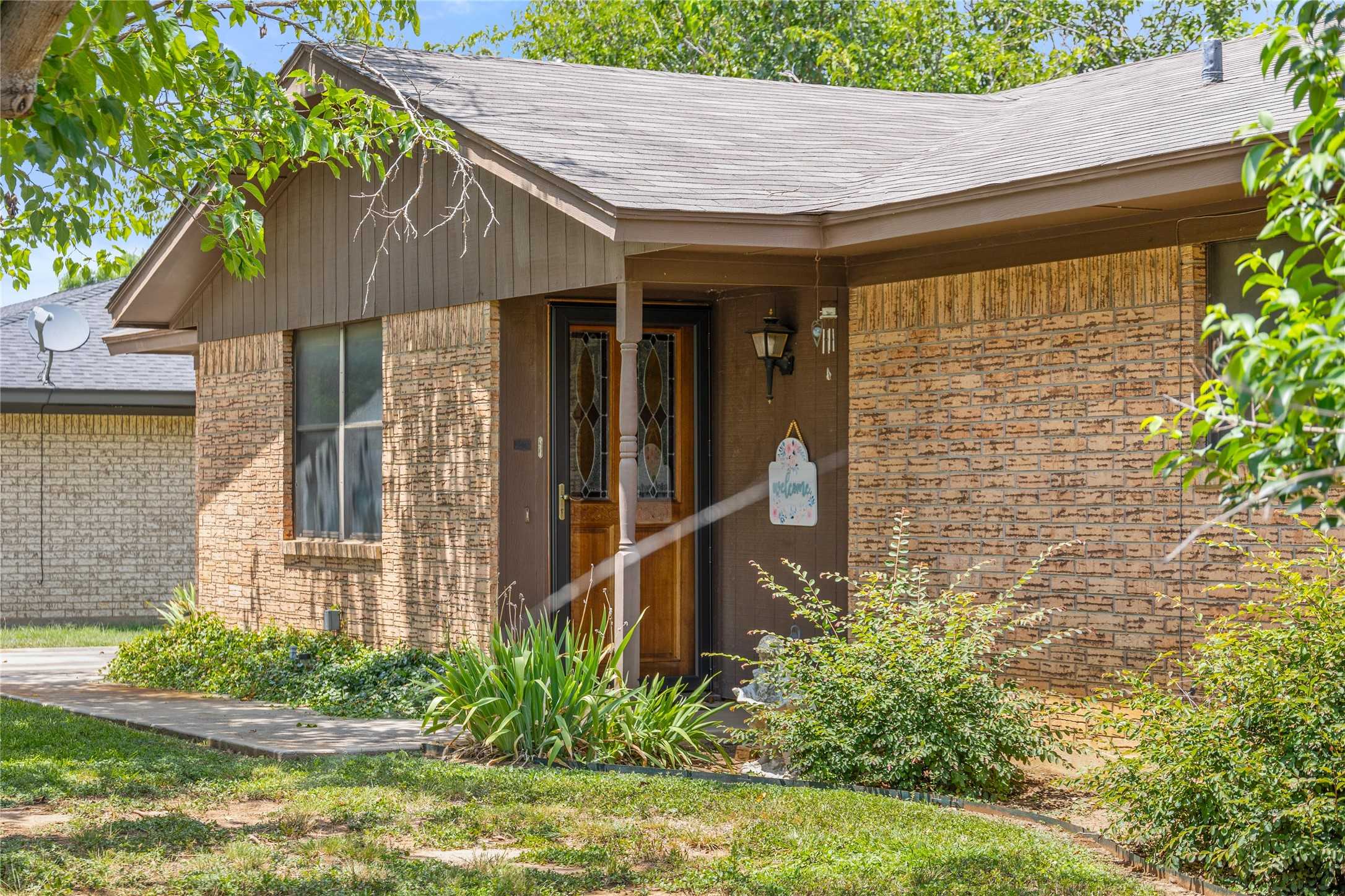 photo 1: 124 Bowie Circle, Brownwood TX 76801