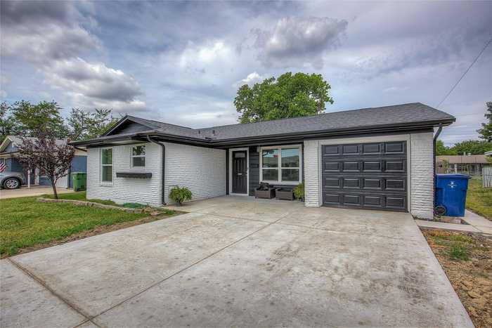 photo 2: 3017 Rilla Drive, Garland TX 75041