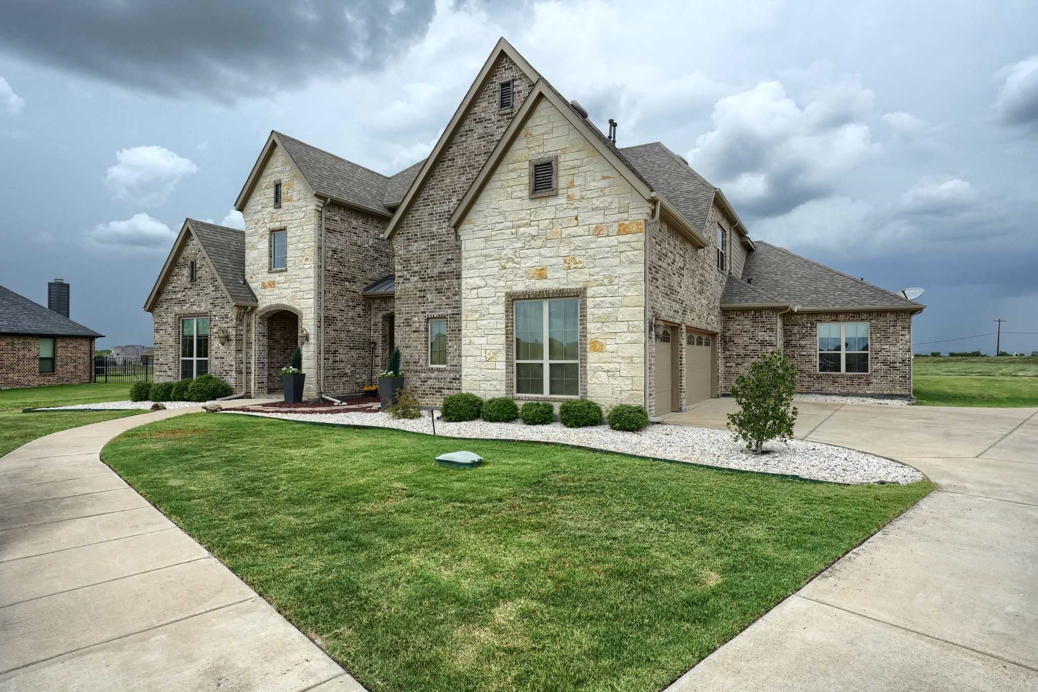 photo 2: 1510 Winding Creek Lane, Rockwall TX 75032