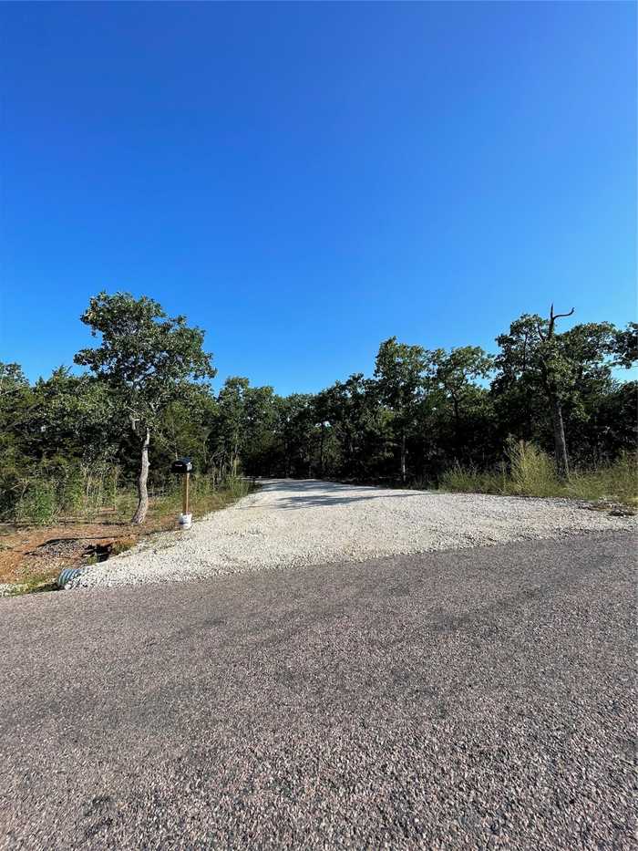 photo 2: 208 Red Top Road, Valley View TX 76272