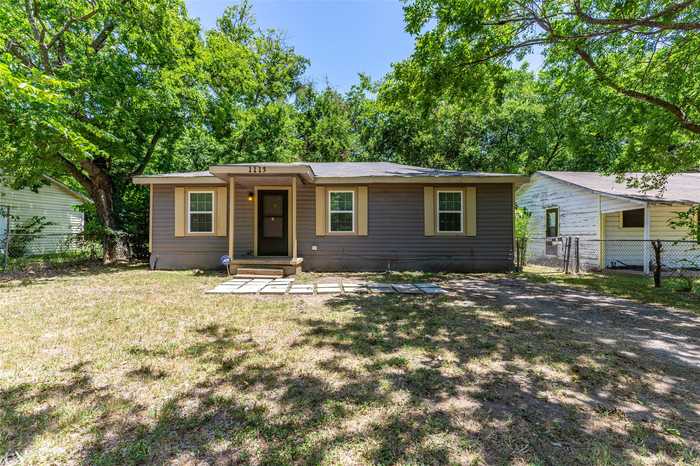 photo 1: 1115 S Frances Street, Terrell TX 75160