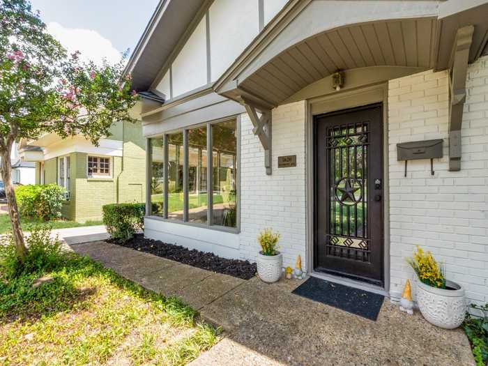 photo 1: 5620 Richmond Avenue, Dallas TX 75206