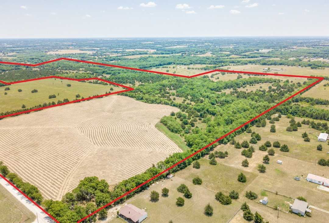 photo 2: TBD County RD 4535, Trenton TX 75490