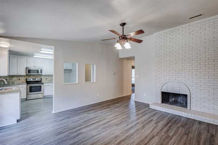 photo 2: 213 Long Shadow Lane, Mesquite TX 75149