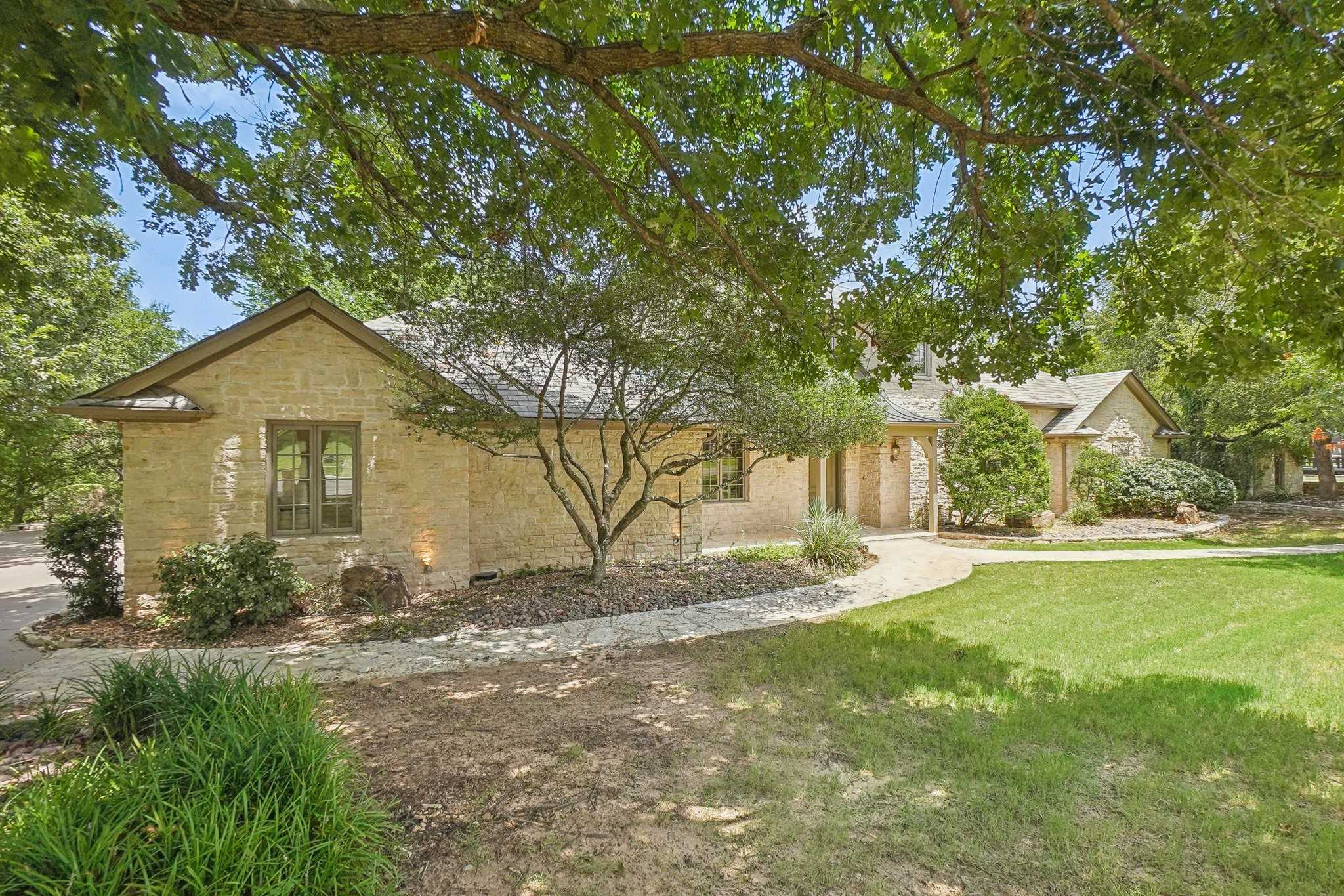 photo 3: 7816 Ravenswood Road, Granbury TX 76049