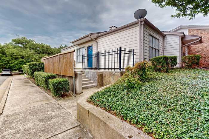 photo 2: 13641 Weald Green Street, Dallas TX 75240