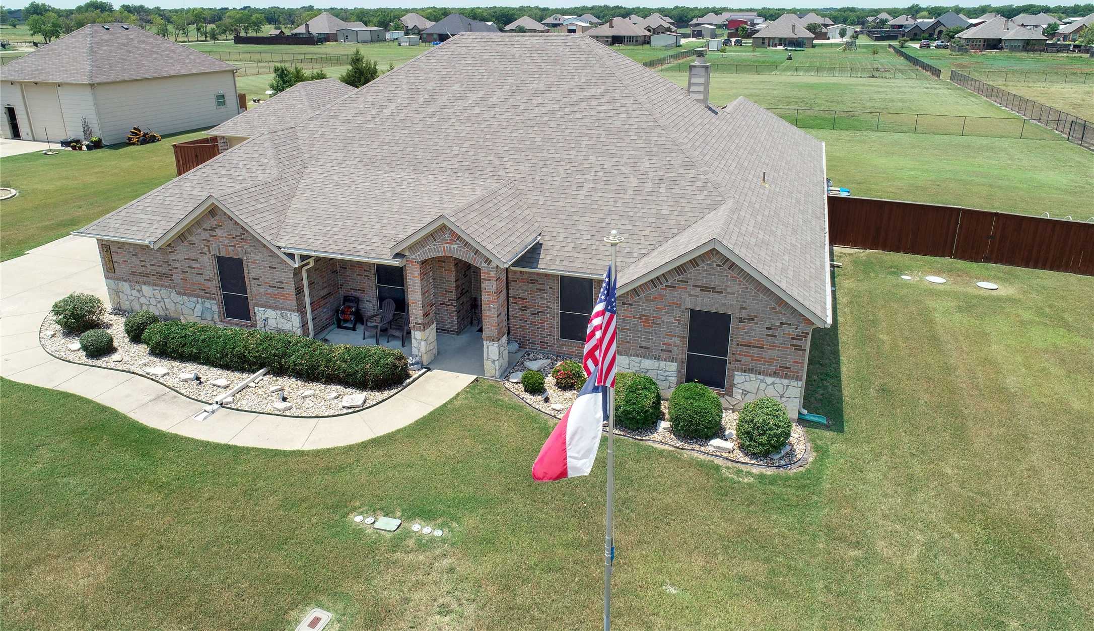 photo 2: 2070 Harvest Knoll Circle, Royse City TX 75189