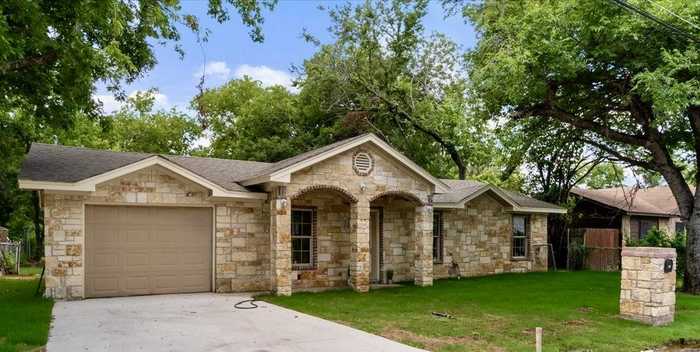 photo 2: 107 Bryan Street, Cleburne TX 76031