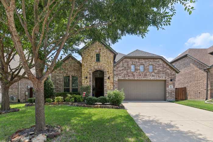 photo 2: 2416 Bigleaf Court, Plano TX 75074