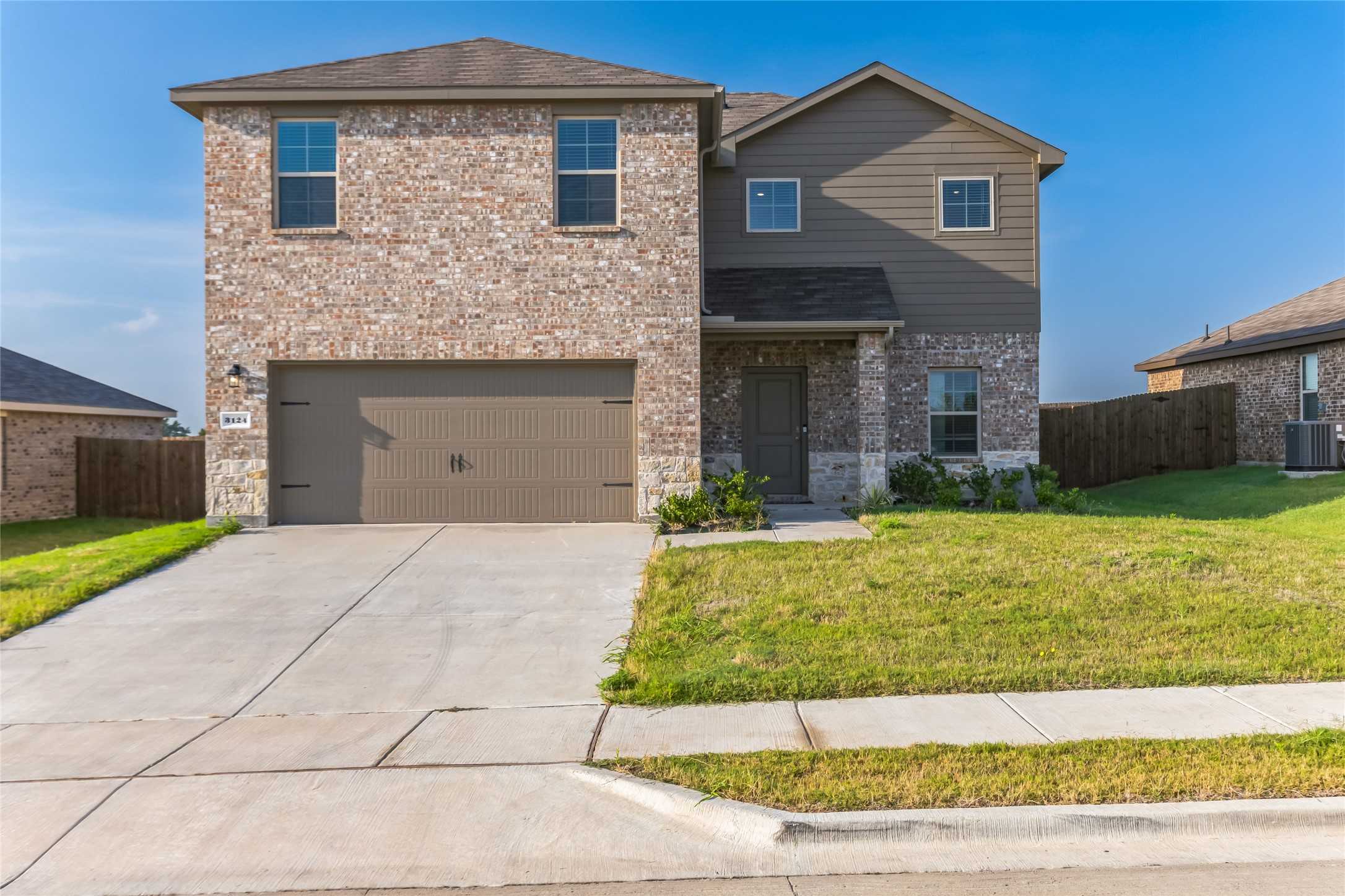 photo 1: 3124 Sweetwater Way, Sherman TX 75090