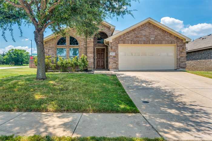 photo 1: 7076 Seton Hall Drive, Fort Worth TX 76120