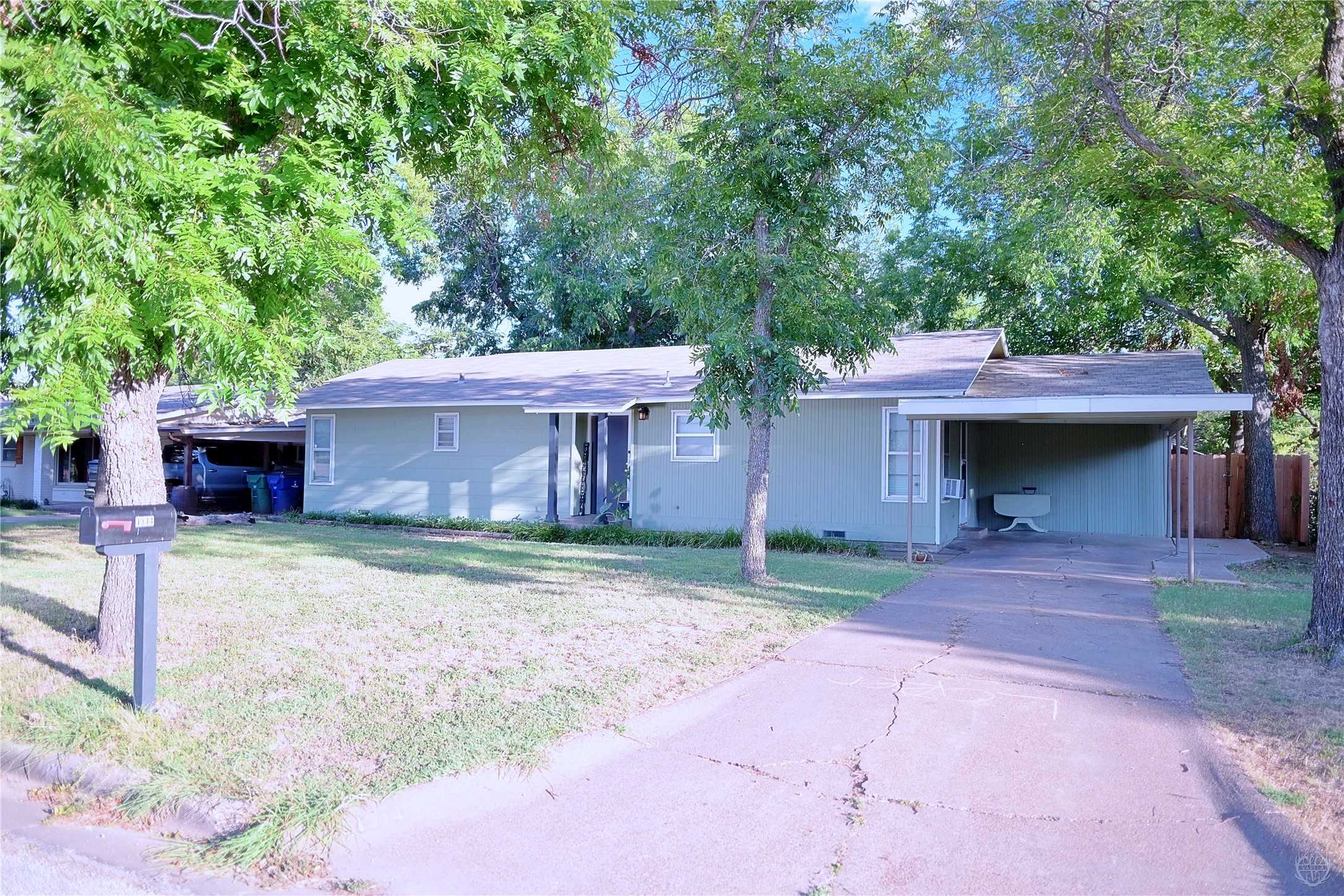 photo 1: 1314 Corto Street, Graham TX 76450