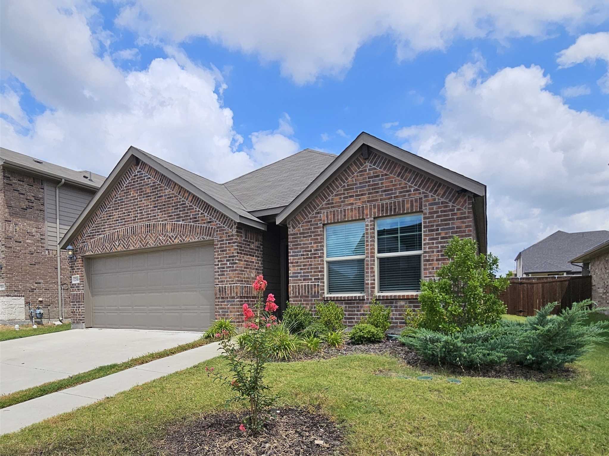 photo 1: 2348 Rocky Mountain Drive, Royse City TX 75189