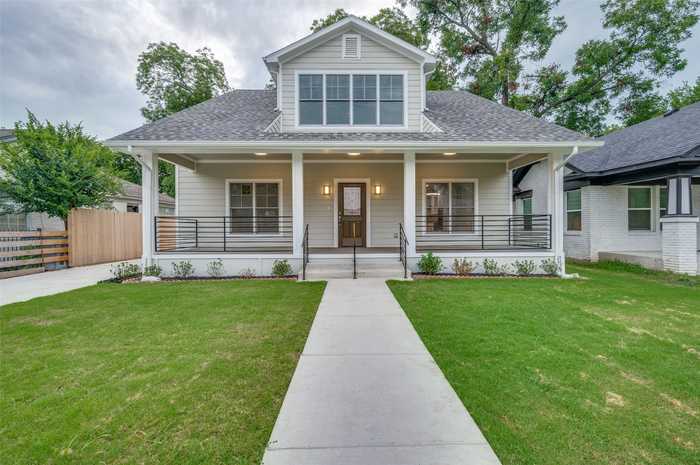 photo 1: 623 W Pembroke Avenue, Dallas TX 75208