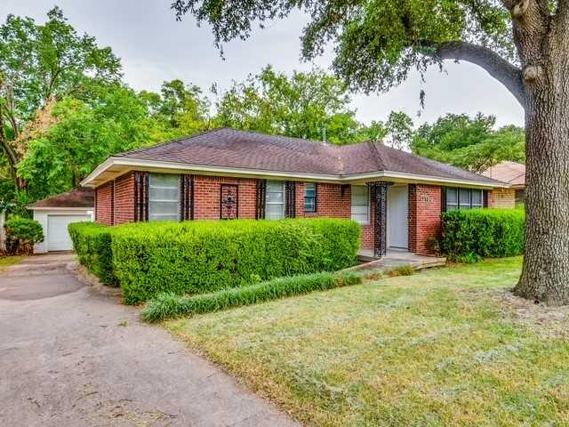 photo 2: 7218 Ravehill Lane, Dallas TX 75227