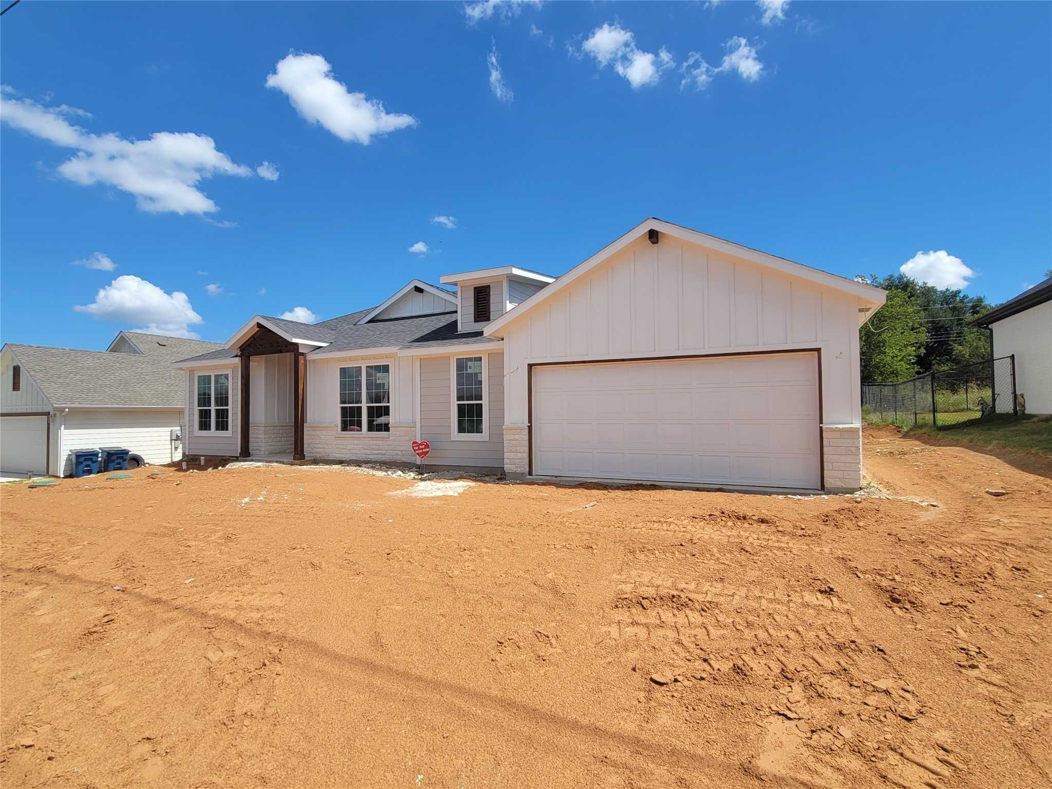 photo 2: 5509 Firewood Trail, Granbury TX 76048