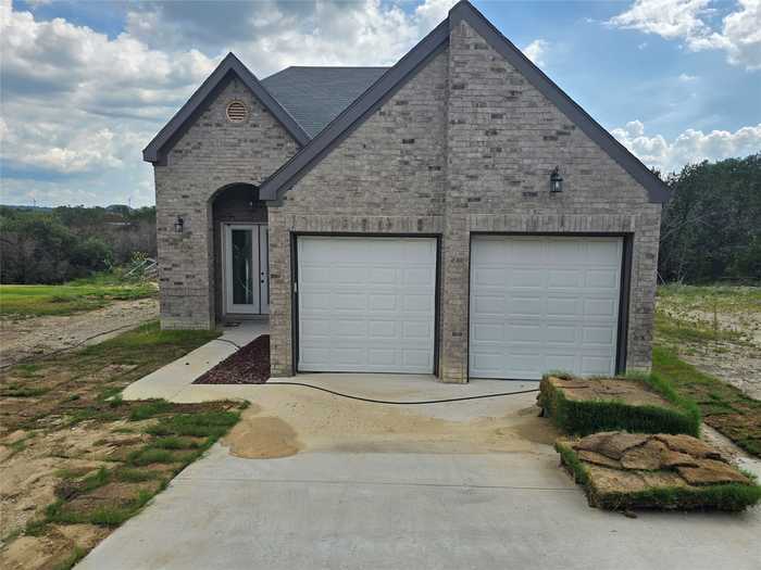 photo 1: 1017 Thicket Trail, Granbury TX 76048