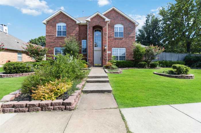 photo 1: 9503 Saddle Drive, Frisco TX 75035