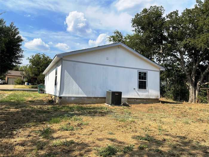 photo 16: 621 W Pine Street, Jacksboro TX 76458